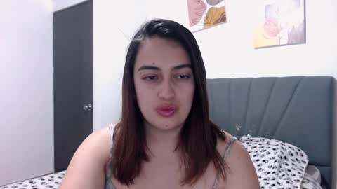 Snapshot of megansnow_ chatting on 09/29/25, 03:22  MEGAN  online show from 09/29/25, 03:22