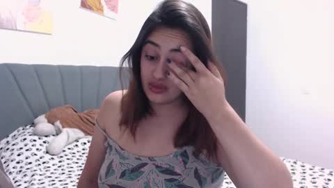 Snapshot of megansnow_ chatting on 10/03/25, 03:47  MEGAN  online show from 10/03/25, 03:47