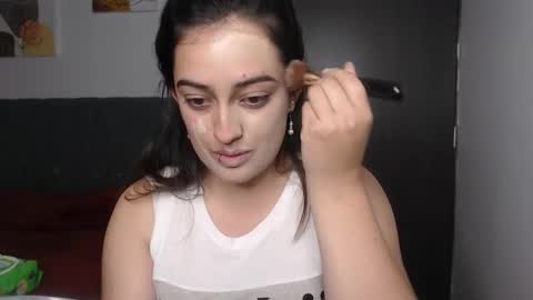 Snapshot of megansnow_ chatting on 10/23/25, 12:43  MEGAN  online show from 10/23/25, 12:43