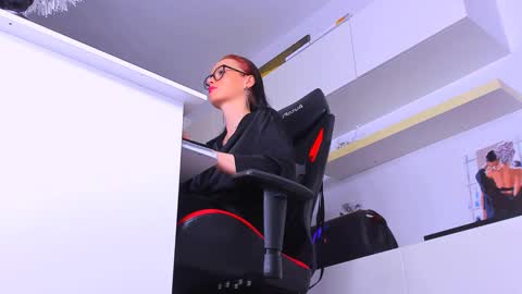 Snapshot of meganstones chatting on 09/24/25, 07:50 Megan online show from 09/24/25, 07:50