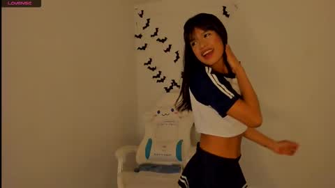 Snapshot of meganthompsonn chatting on 09/30/25, 06:18 Megan online show from 09/30/25, 06:18