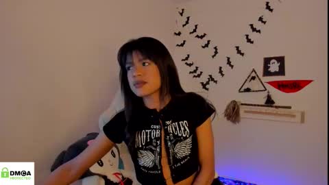 Snapshot of meganthompsonn chatting on 10/06/25, 05:05 Megan online show from 10/06/25, 05:05