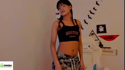 Snapshot of meganthompsonn chatting on 10/07/25, 07:44 Megan online show from 10/07/25, 07:44