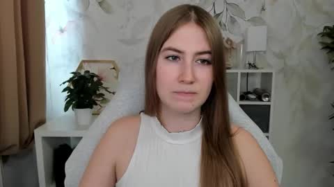 Snapshot of meganx_candy chatting on 10/16/25, 12:50 Megan online show from 10/16/25, 12:50