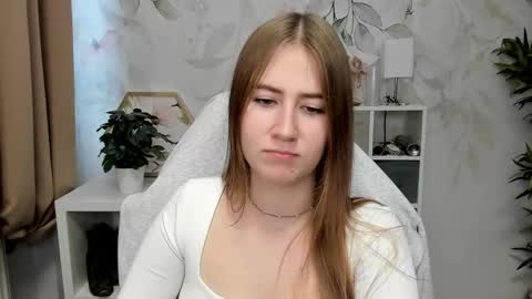 Snapshot of meganx_candy chatting on 11/13/25, 07:40 Megan online show from 11/13/25, 07:40