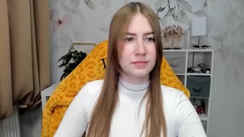 Snapshot of meganx_candy chatting on 12/18/25, 06:41 Megan online show from 12/18/25, 06:41