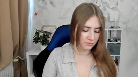 Snapshot of meganx_candy chatting on 02/09/26, 01:37 Megan online show from 02/09/26, 01:37