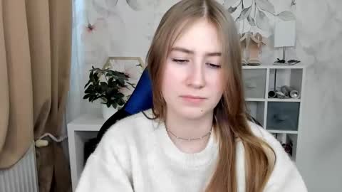 Snapshot of meganx_candy chatting on 02/18/26, 02:13 Megan online show from 02/18/26, 02:13