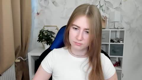 Snapshot of meganx_candy chatting on 03/20/26, 06:29 Megan online show from 03/20/26, 06:29