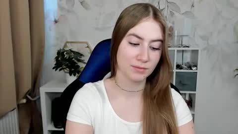 Snapshot of meganx_candy chatting on 05/22/26, 05:47 Megan online show from 05/22/26, 05:47