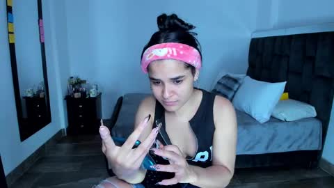 Megan Xue online show from 02/11/25, 03:18