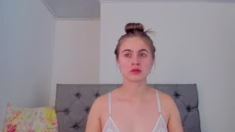 megansammy online show from 04/19/26, 02:16
