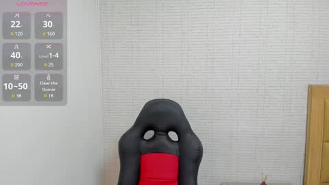 Snapshot of meganzarick chatting on 09/29/25, 12:21 M E G A N online show from 09/29/25, 12:21