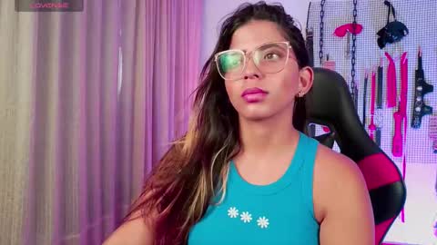 Snapshot of meggan_greey chatting on 10/09/25, 02:37 Your best slave online show from 10/09/25, 02:37