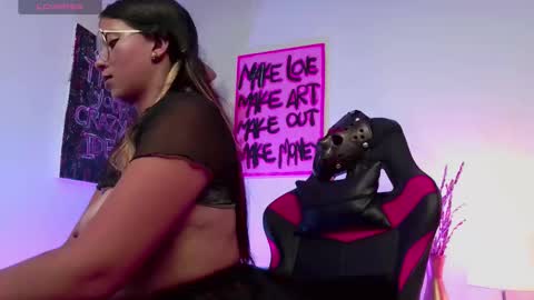 Snapshot of meggan_greey chatting on 10/30/25, 03:46 Your best slave online show from 10/30/25, 03:46