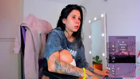 Juli online show from 07/17/26, 05:07