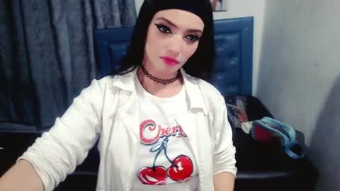 Snapshot of meghan_cherrys chatting on 06/19/26, 03:22 meghan online show from 06/19/26, 03:22