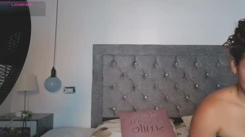 Snapshot of meghan_taylor__ chatting on 12/17/25, 08:15 Meghan online show from 12/17/25, 08:15