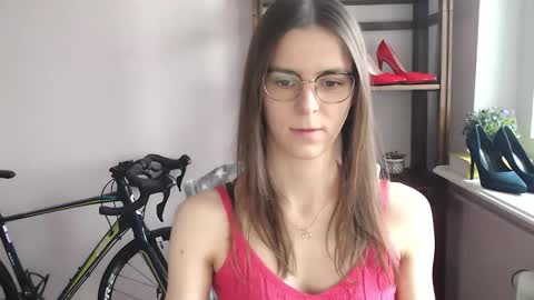 Snapshot of megi_erotic chatting on 02/17/26, 02:46 Megi online show from 02/17/26, 02:46