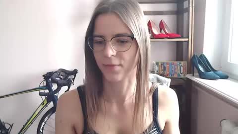 Megi online show from 06/14/26, 06:37