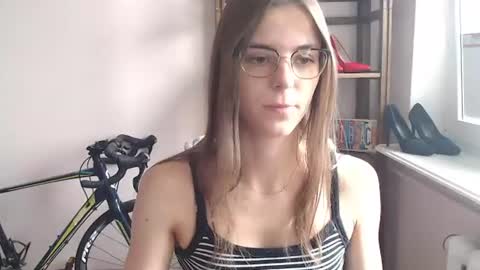 Megi online show from 07/04/26, 06:41
