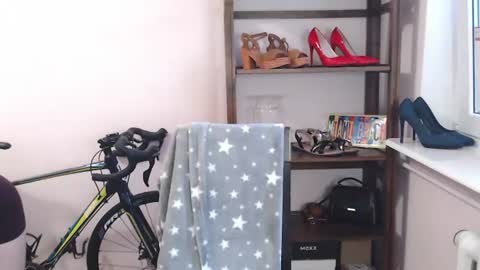 Megi online show from 07/11/26, 07:05