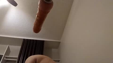 Snapshot of meheriuk68 chatting on 11/28/25, 04:04 meheriuk68 online show from 11/28/25, 04:04