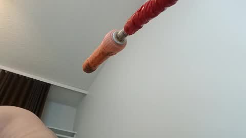 Snapshot of meheriuk68 chatting on 12/14/25, 06:34 meheriuk68 online show from 12/14/25, 06:34