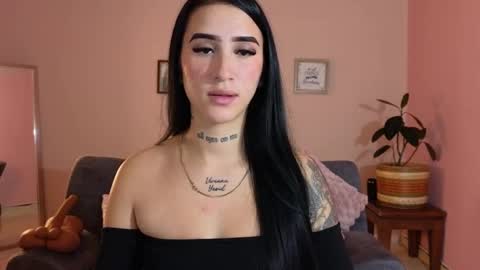 Snapshot of mei_naughtycat chatting on 09/28/25, 12:10 Mei online show from 09/28/25, 12:10