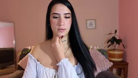 Snapshot of mei_naughtycat chatting on 10/11/25, 11:31 Mei online show from 10/11/25, 11:31