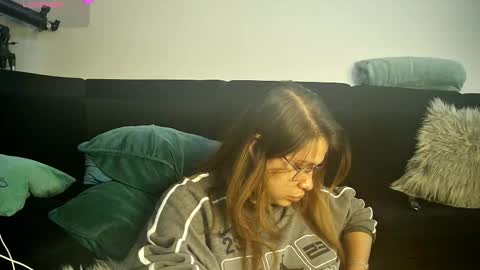 Snapshot of meichangcb chatting on 03/28/26, 07:08 mei chang online show from 03/28/26, 07:08