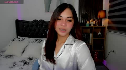 meiluxe online show from 07/24/26, 10:02