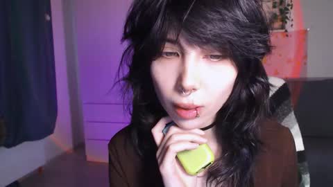 Snapshot of meitenshi chatting on 10/19/25, 12:06 mori3 online show from 10/19/25, 12:06