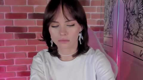 Katie  Payne online show from 10/05/25, 04:22