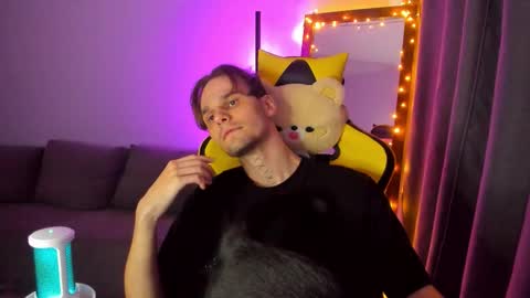 MelKallen online show from 09/22/25, 03:25