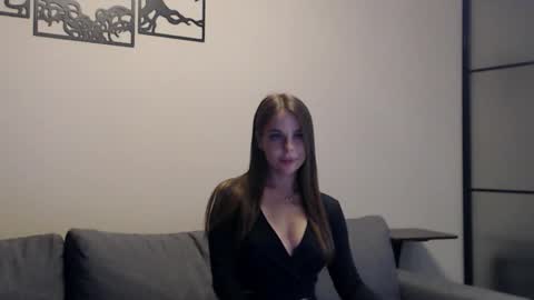 meladams online show from 09/22/25, 08:33
