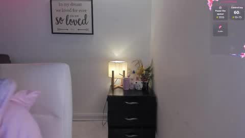 Snapshot of melan_owen chatting on 11/06/25, 11:00 melan_owen online show from 11/06/25, 11:00