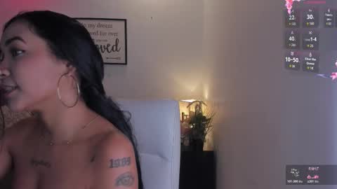 Snapshot of melan_owen chatting on 11/15/25, 11:07 melan_owen online show from 11/15/25, 11:07