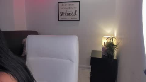 Snapshot of melan_owen chatting on 11/28/25, 11:02 melan_owen online show from 11/28/25, 11:02