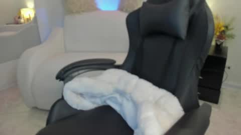 melan_owen online show from 05/07/26, 11:04
