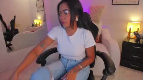 melan_owen online show from 06/27/26, 11:04