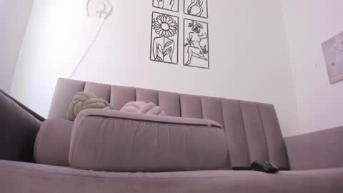 Snapshot of melani_greyy chatting on 11/11/25, 09:15 melani greyy online show from 11/11/25, 09:15