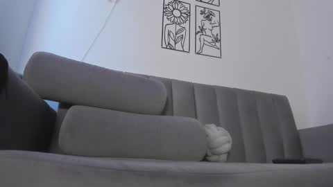 Snapshot of melani_greyy chatting on 11/12/25, 09:25 melani greyy online show from 11/12/25, 09:25