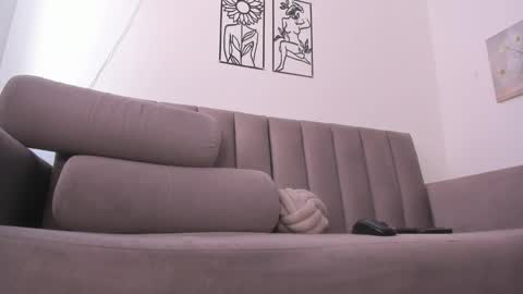 Snapshot of melani_greyy chatting on 11/13/25, 08:19 melani greyy online show from 11/13/25, 08:19