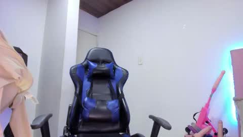 Snapshot of melani_xc chatting on 11/07/25, 02:39 MELANI - online show from 11/07/25, 02:39