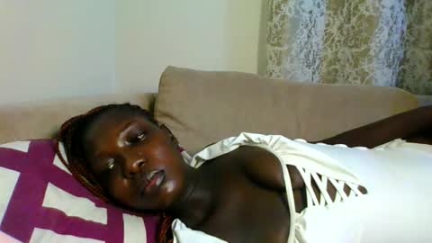 Snapshot of melanie_bae1 chatting on 06/11/26, 03:48 melanie_bae1 online show from 06/11/26, 03:48