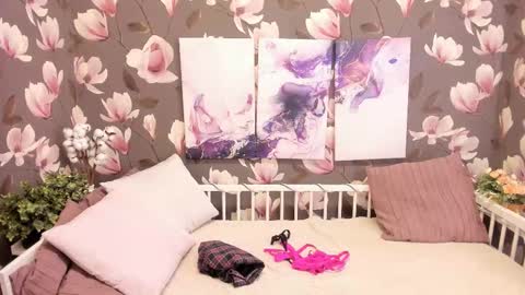 Melanie online show from 10/12/25, 10:03