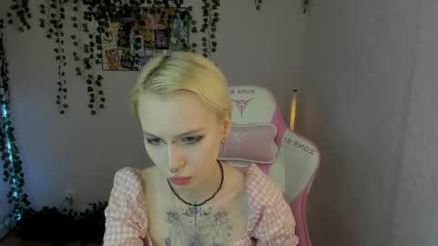 melanie_mason online show from 02/28/25, 08:09