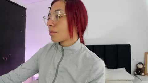 Melanie roux  online show from 06/23/26, 12:47