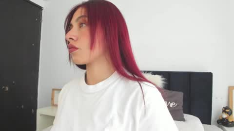 Melanie roux  online show from 07/24/26, 12:58